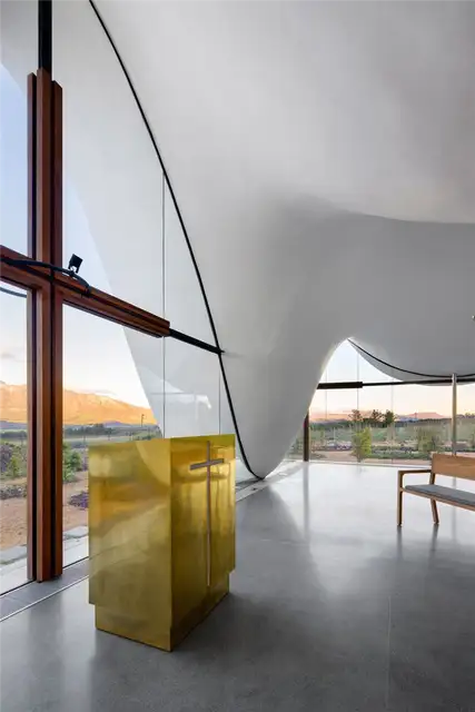 Дизайн интерьера южноафриканской студии TV3 Architects Chapel