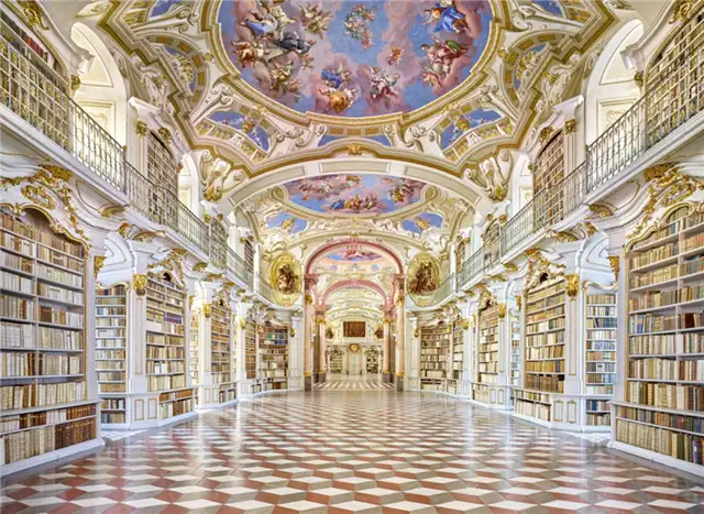Дизайн библиотеки Stift Admont