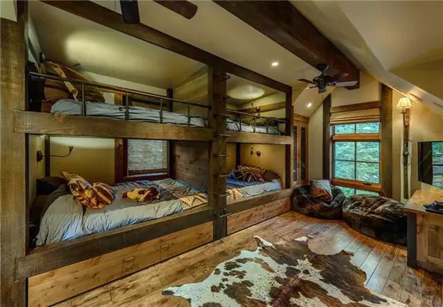 cabin-decor-attractive-design-for-bunk-beds
