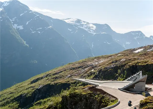 Консольная платформа Mountainside норвежской студии Code Arkitektur