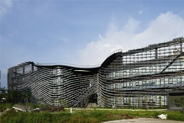 Noiz architects промышленный институт фасад