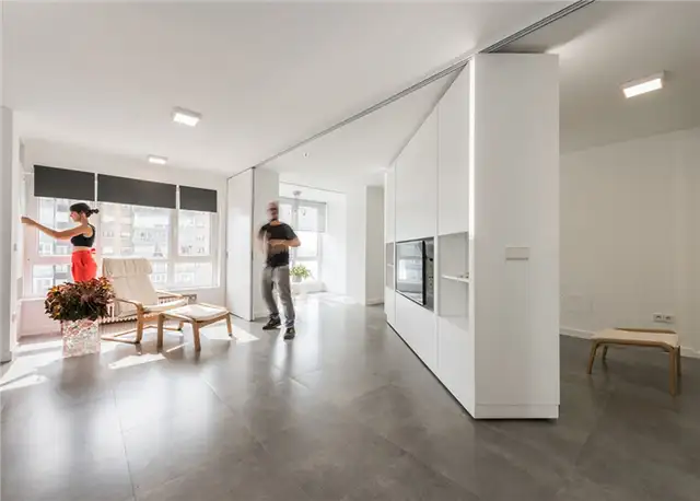 MJE House in spain поворотная стенка