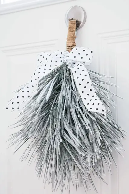 Простой зимний венок DIY (своими руками)