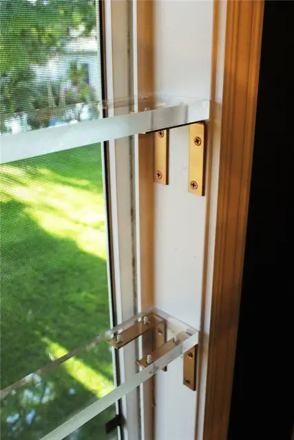 Прозрачные настенные полки DIY (своими руками)