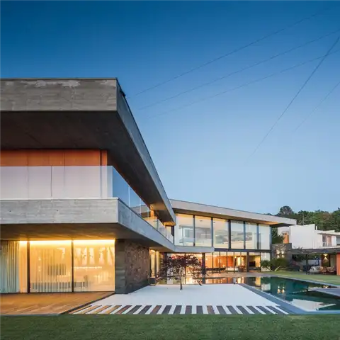 Современный дом Fraiao в Португалии от Trama Arquitetos