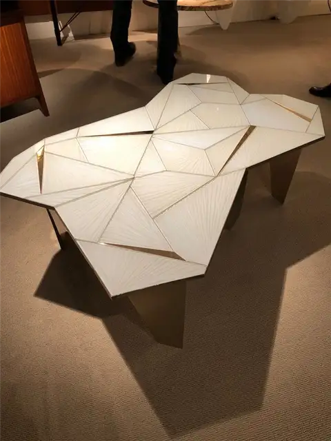 DOnzella Galery Table