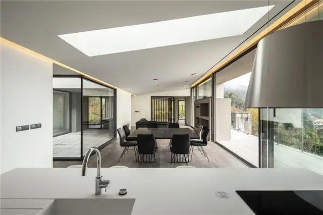 Дом Gr от Paulo Martins ArqandDesign - открытое пространство гостиной