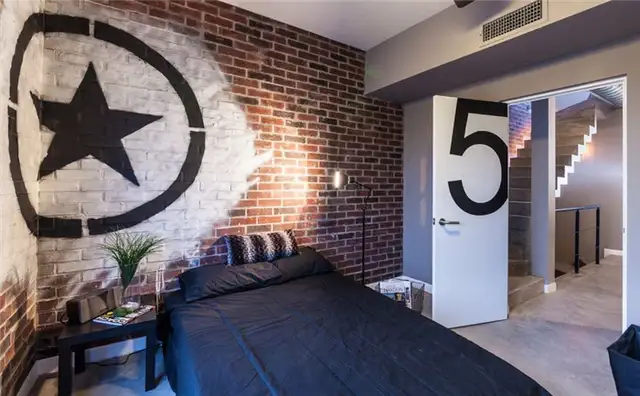 teenage-bedroom-bricks-wall-with-graffiti-paint