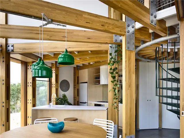 Маленькая кухня Andrews Beach House Radius Design