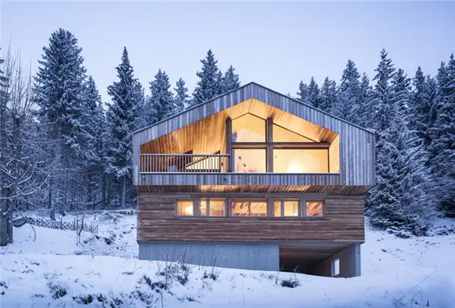 Горный домик от студии Razavi architecture