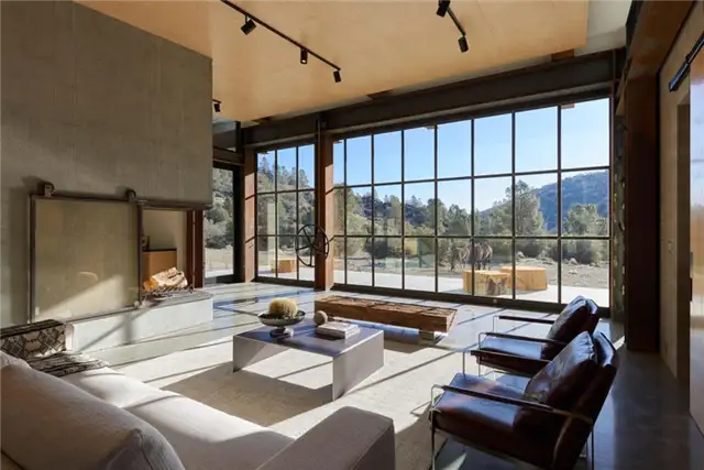 Красивая семейная резиденция с жилым декором от Olson Kundig