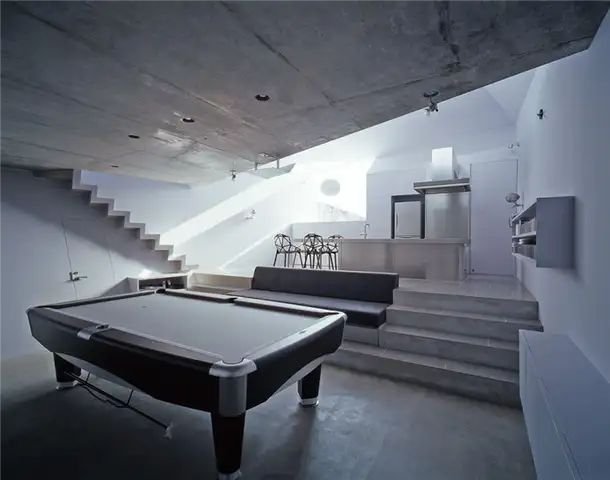 Брутальный бетонный дом Hall House 1 от ALPHAVILLE Architects - интерьер