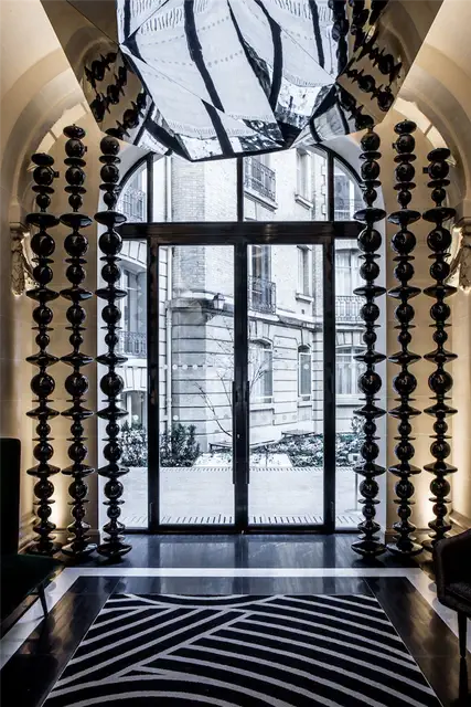 La Clef Cozy Paris Hotel - входная дверь