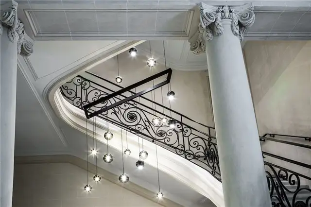 La Clef Cozy Paris Hotel светильники для лестниц