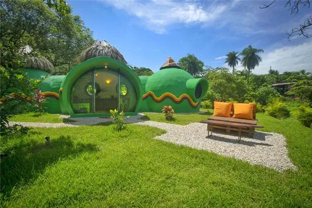 Экологичный купольный дом GreenMoon Dome House In Costa Rica