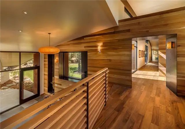 sage-architecture-flight-house-upstairs-hallway