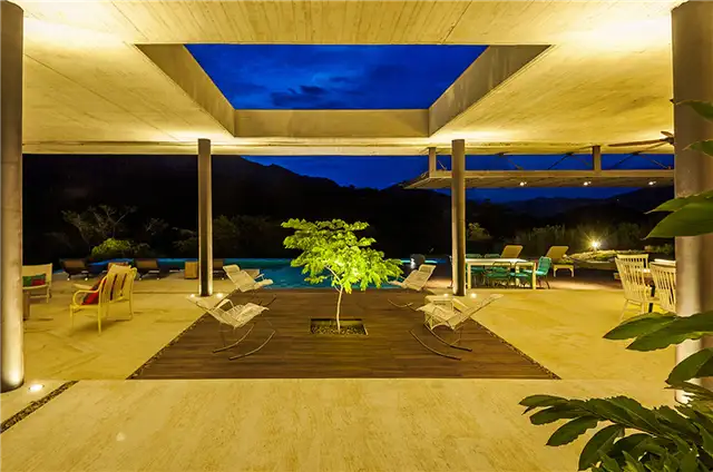 Arquitectura-en-Estudio-and-Natalia-Heredia-residence-by-night