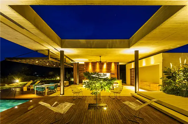 Arquitectura-en-Estudio-and-Natalia-Heredia-residence-by-night1