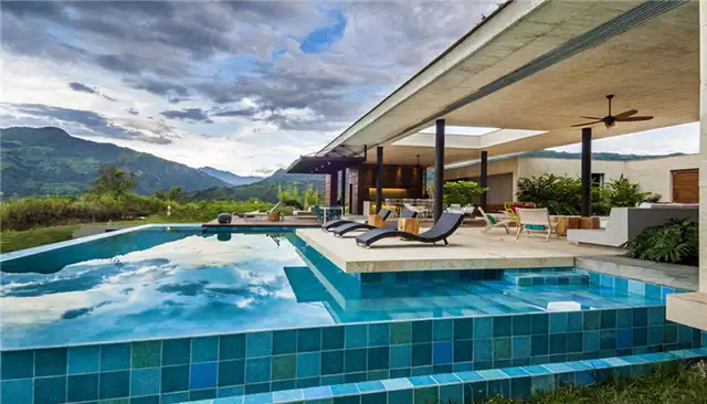 Arquitectura-en-Estudio-and-Natalia-Heredia-residence-swimming-pool1