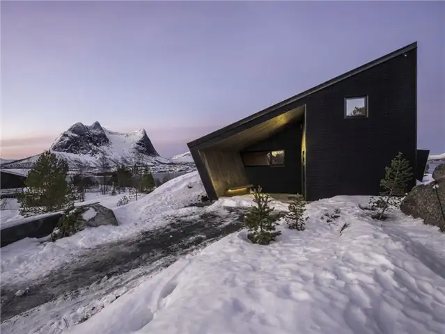 Сборная хижина Efjord Retreat Cabin в Норвегии