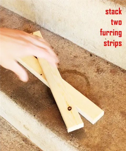 DIY (своими руками) Easy Built in Shelves-Cut четыре меховых полос на полку