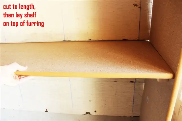 DIY (своими руками) Easy Built in Shelves - с вашими досками для полок