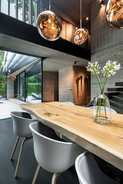 Вилла NEO House в Германии Querkopf Architekten - светильник Тома Диксона