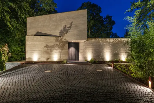 Вилла NEO House в Германии Querkopf Architekten - подъезд