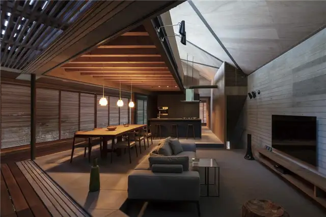 Японский дом Fuseika от T-Square Design Associates - гостиная