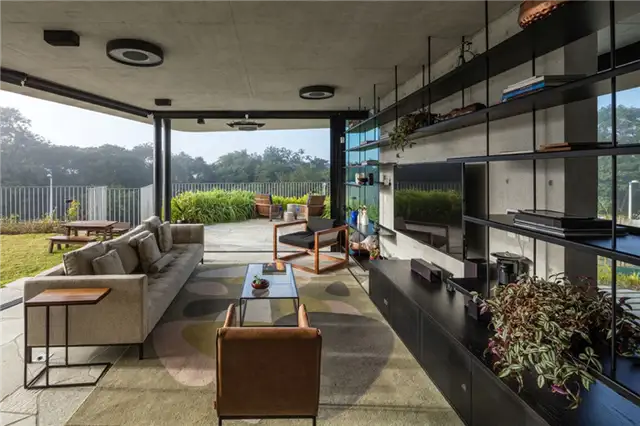 Бетонная крыша LLF House by Obra Arquitetos - интерьер