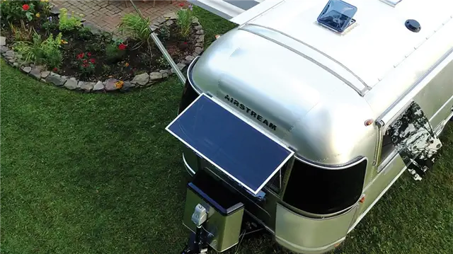 Airstream Globetrotter Camper Trailer - солнечные батареи