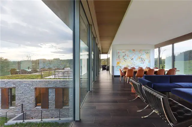 Slade Architecture Каменный дом - гостиная