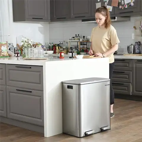SONGMICS 16 Gallon Step Trash Can