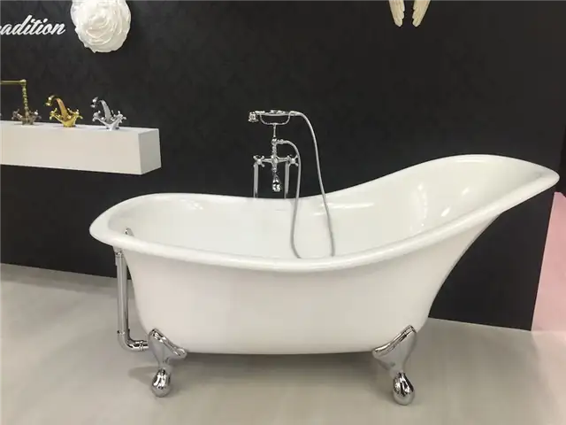 Дизайн ванны с когтеточкой
