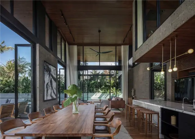 Дом River House Indonesia от Алексиса Дорнье - кухня с открытым пространством
