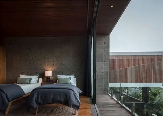 River House Indonesia by Alexis Dornier - кровати