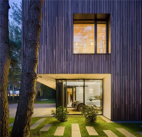 Дом Смилгу от Plazma Architecture Studio - современный флагшток