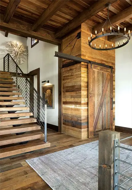 Ранчо Rustic Colorado Ranch от Axial Art Architecture в сотрудничестве с rebaL Design - входная группа