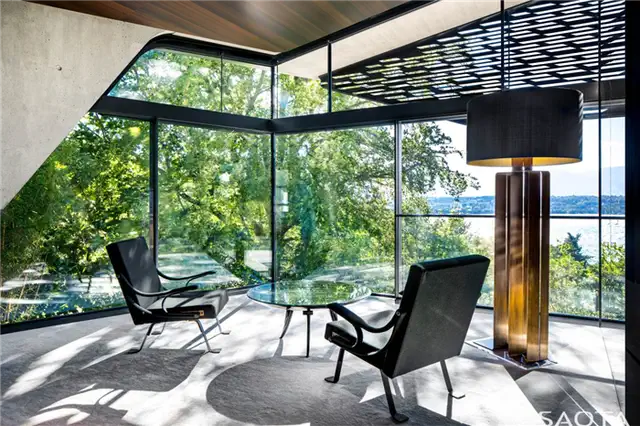 Швейцария Вилла Courbe by Saota - уголок для беседы