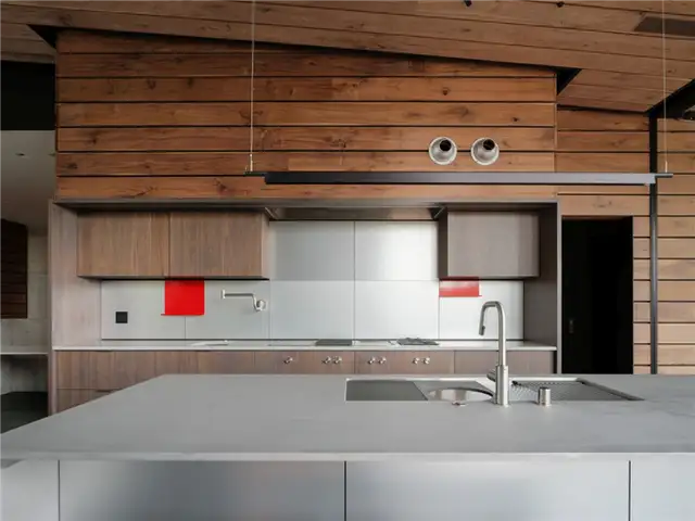 Lookout House - Faulkner Architects - деревянная кухня