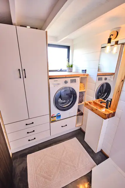 HÄUSLEIN little sojourner tiny house - ванна