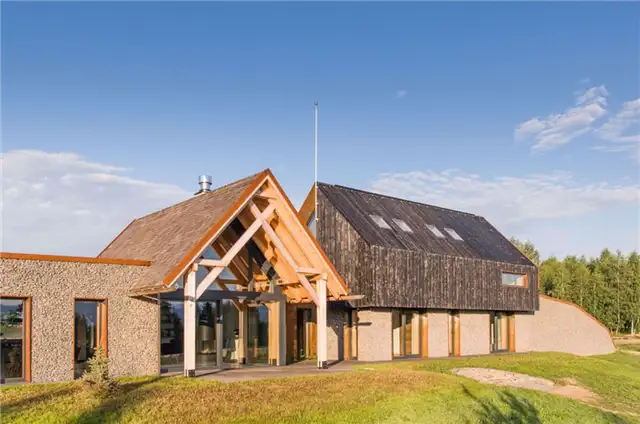 Lodge in a Glade Romania BLIPSZ - вид под углом
