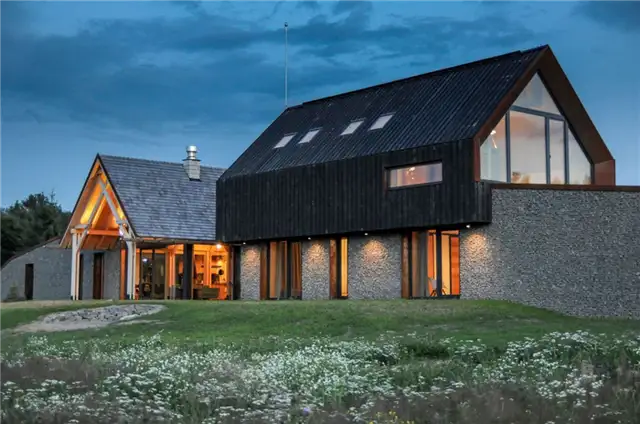 Lodge in a Glade Romania BLIPSZ - крыша