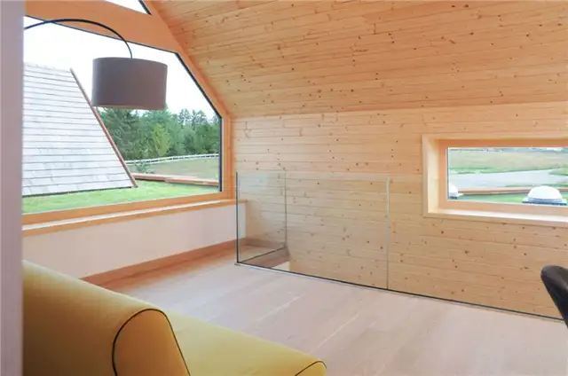 Lodge in a Glade Romania BLIPSZ - деревянный акцент и стеклянная балюстрада