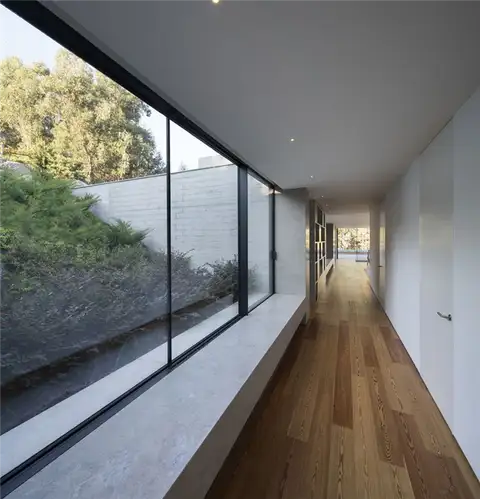 Дом в Эспиньо, Португалия- AZO. Sequeira Associated Architects - стеклянные стены