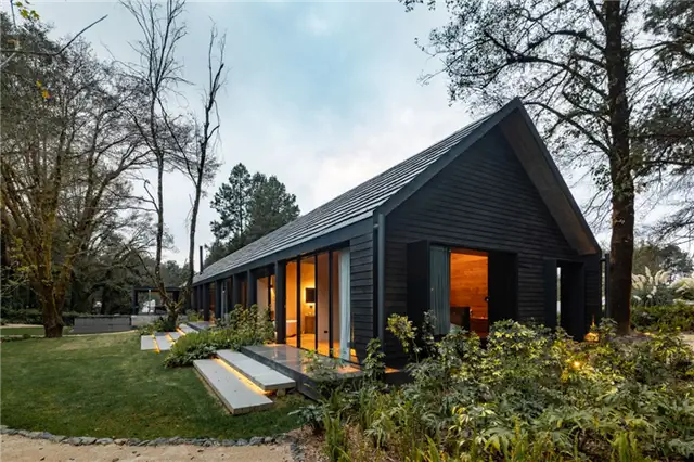 L7 House Mexico Cabin by K+A