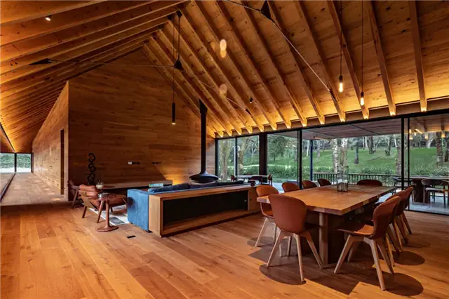 L7 House Mexico Cabin by K+A - декор из дерева