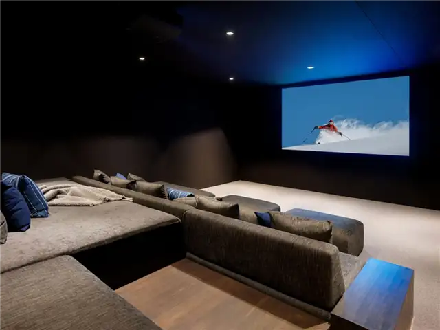 Американское архитектурное бюро Olson Kundig - шкивные оконные жалюзи - домашний кинотеатр