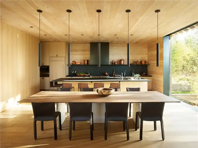 Архитектурное бюро США Olson Kundig - шкивные оконные ставни - кухня с деревянным акцентом