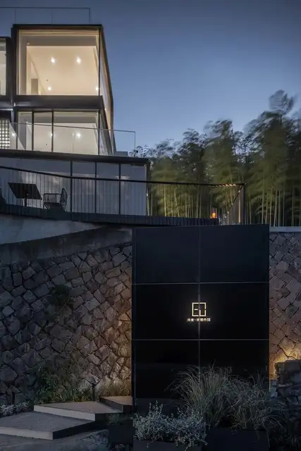 Отель Cube в Китае SU Architects - дверь